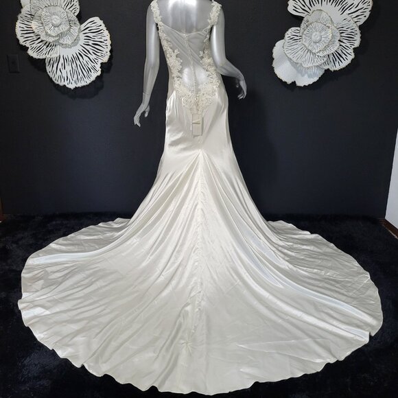 NWT~$1550~SOPHIA TOLLI~8/10~IVORY LACE EMBROIDERED EMBELLISHED WEDDING DRESS - Picture 13 of 16